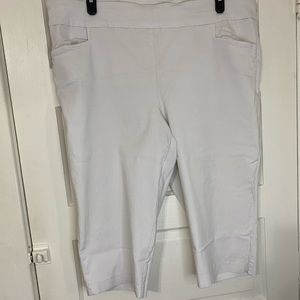 Size 2x white capris